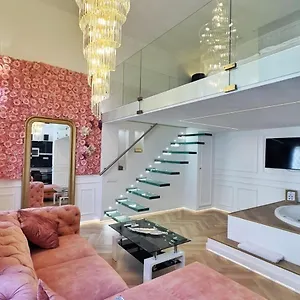 Apartment Jacuzzi Opera, Budapest